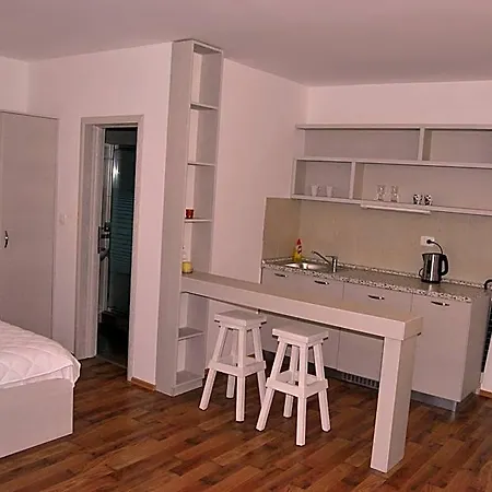 Hotel Art Media 4*