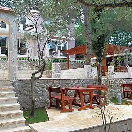 Art Media 4* Podgorica